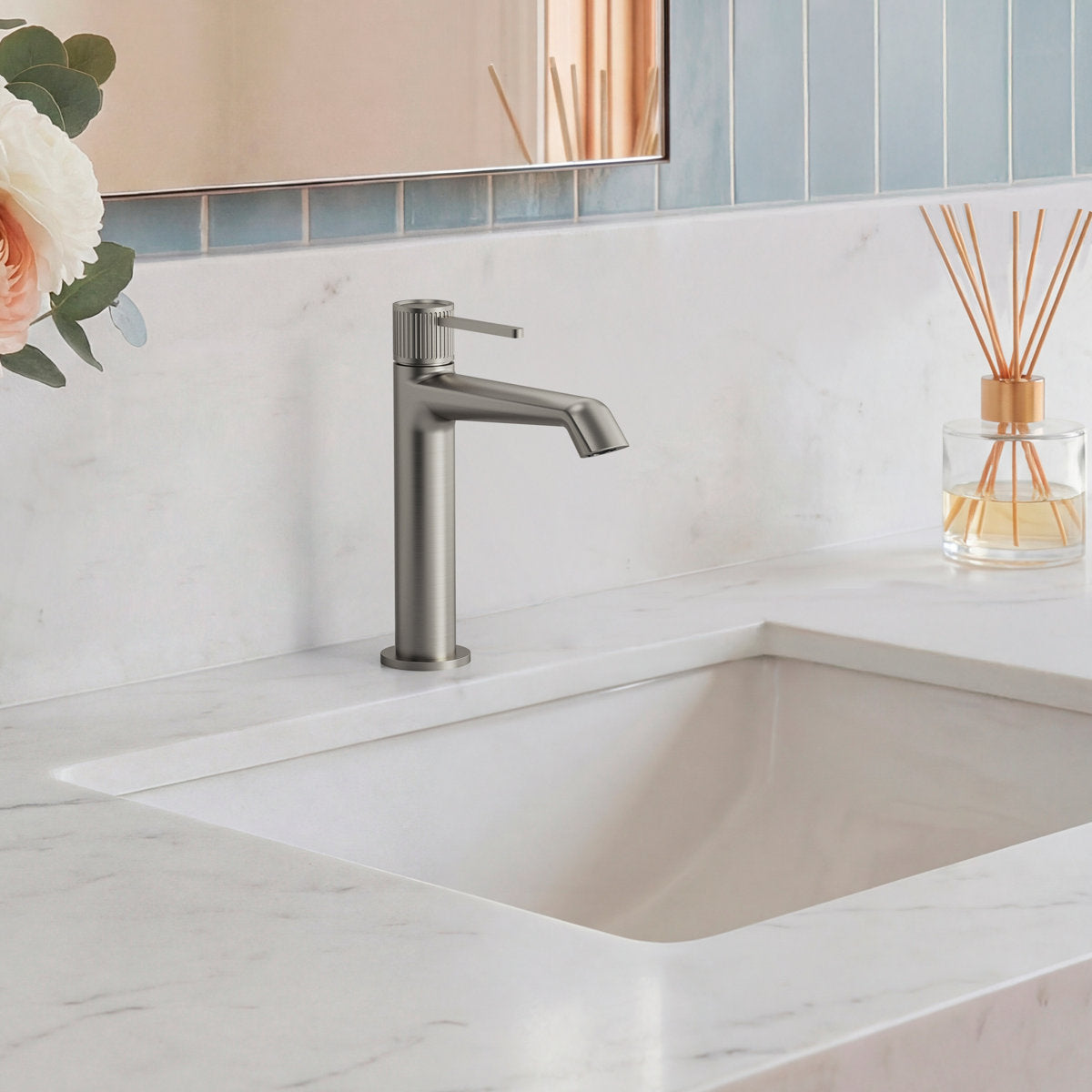 Single-Hole Single-Handle Bathroom Sink Faucet with Drain Assembly SFS-1313B-NK - Brushed Nickel