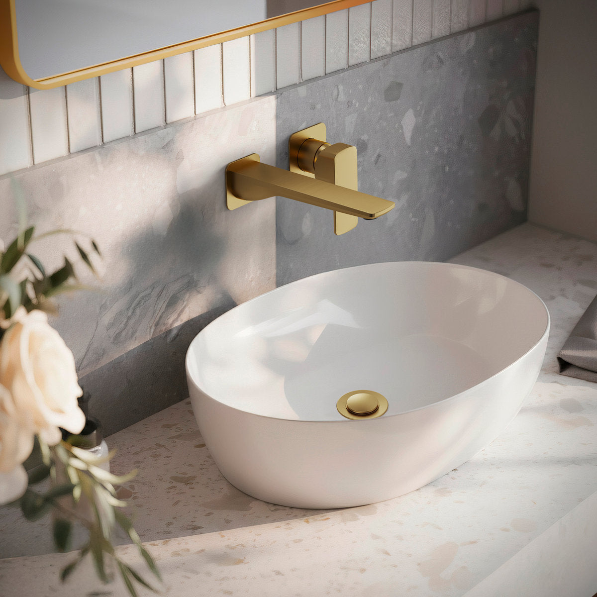 Wall Mounted Bathroom Faucet, Single-handle Bathroom Sink Faucet with Drain Assembly SFS-1317B-GD - Brushed Gold