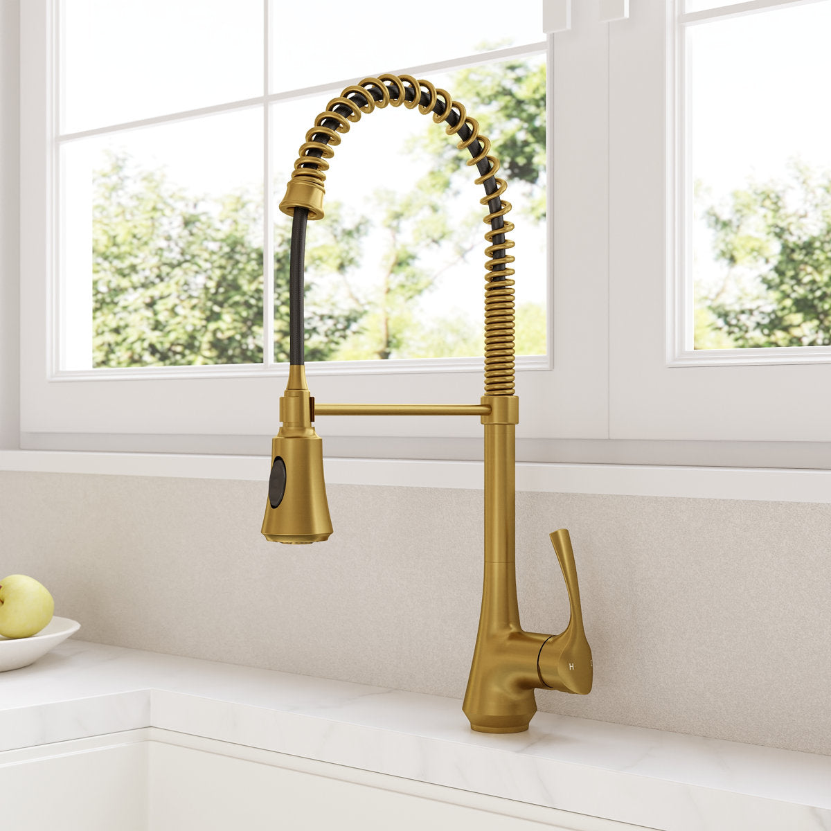 Commercial-Style 2-Function Pull-Down Single-Handle Kitchen Faucet SFS-1299K-GD - Brushed Gold