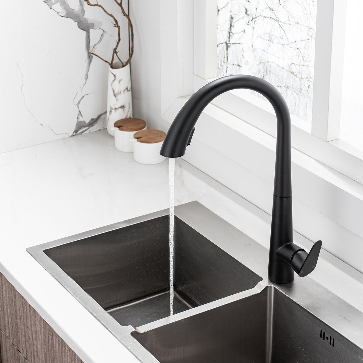 LPVLPV Pull Down Kitchen Faucet CF98003 - Matte Black
