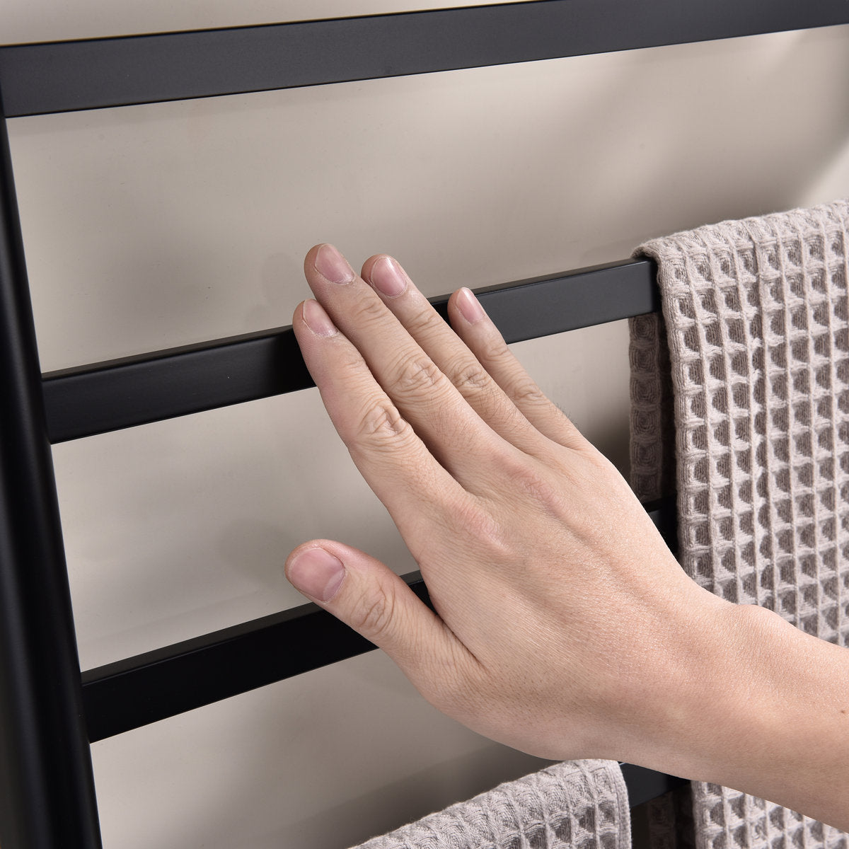 Traditional Towel Rail Towel Warmer FK08 - Matte Black