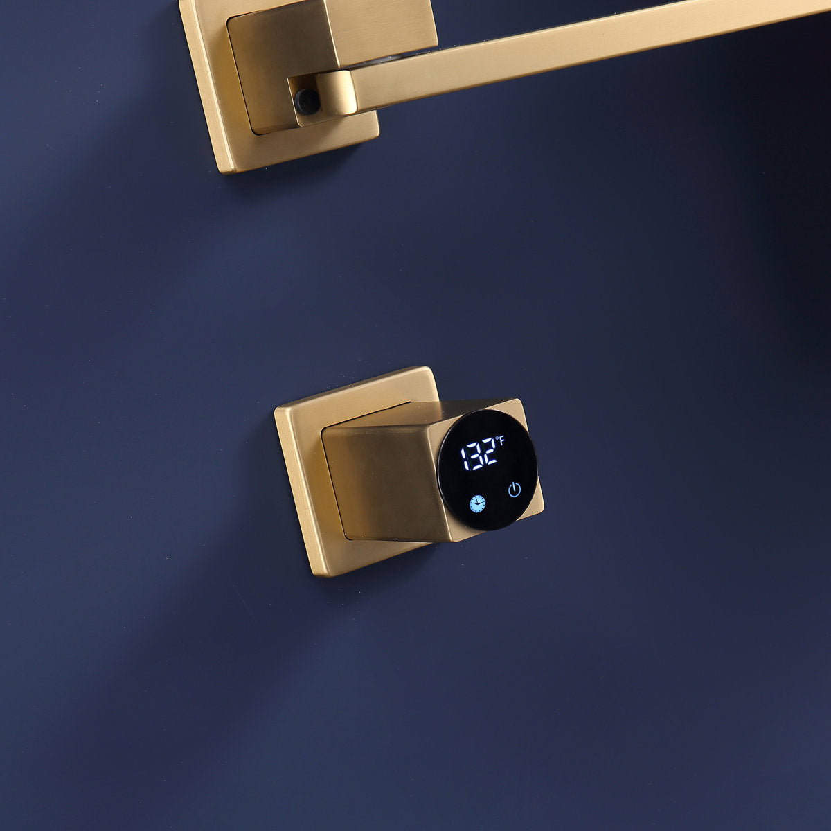 Traditional Towel Rail Towel Warmer FK016 - Gold
